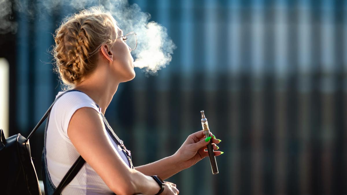 The Benefits of Switching to E Juice: How Vaping Can Help You Quit Smoking